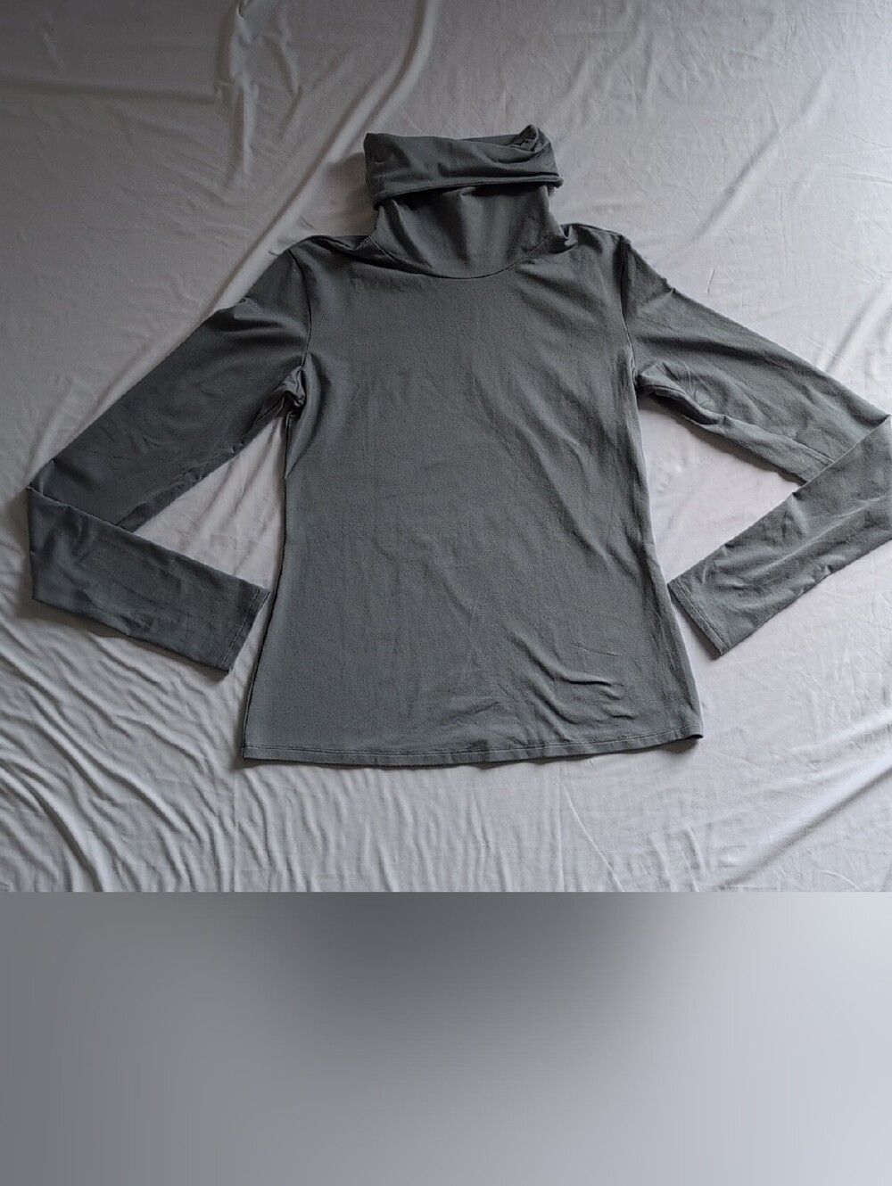 ALO Yoga Slate Gray Turtleneck